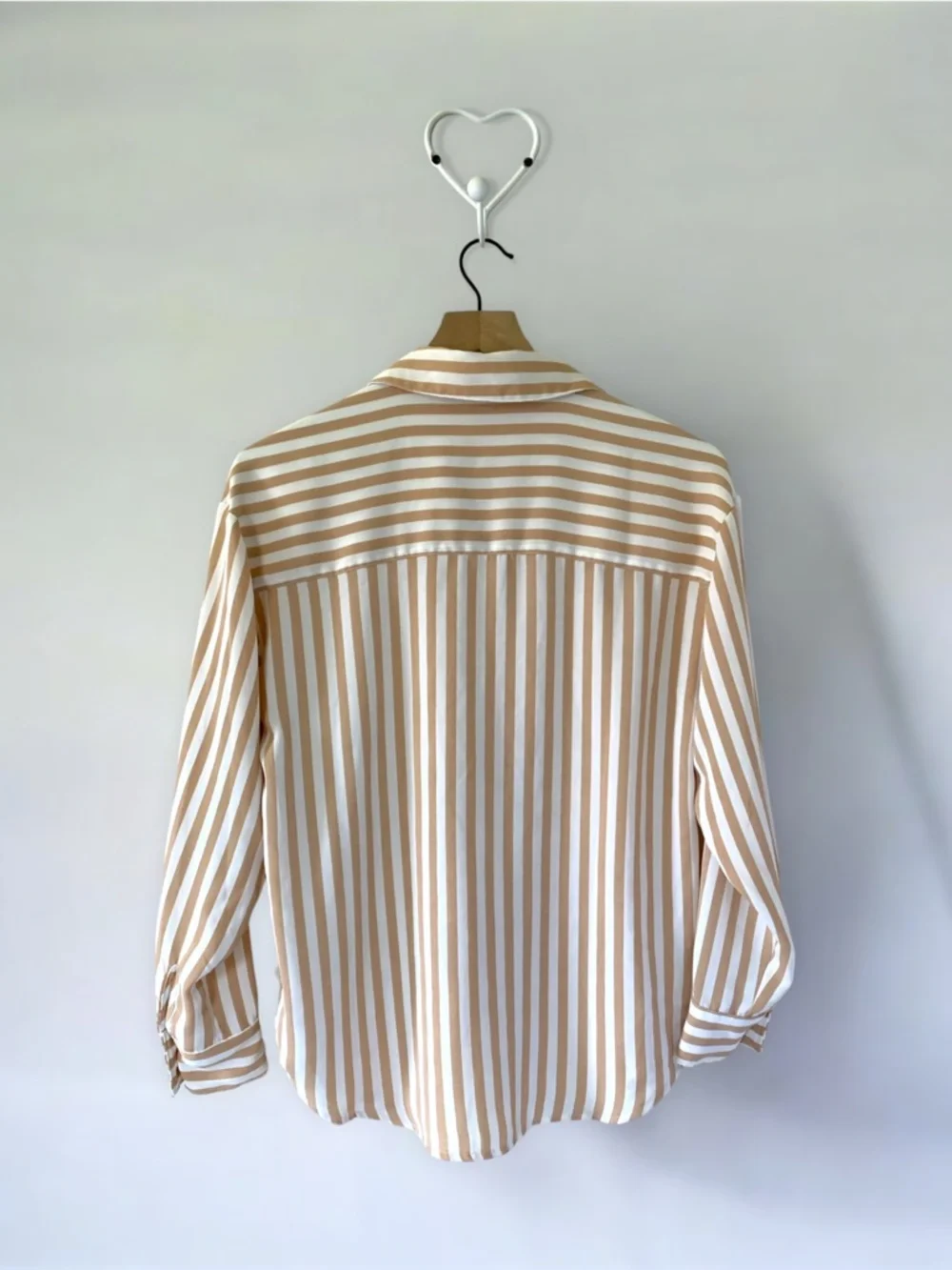 Olive & Oak Tan White Striped Button Down Blouse Womens Small Long Sleeve - Picture 2 of 12
